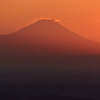 160キロ向こうの富士山（茨城県宝篋山から）