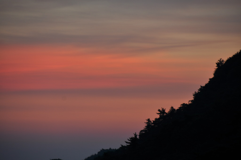 空を染める夕日