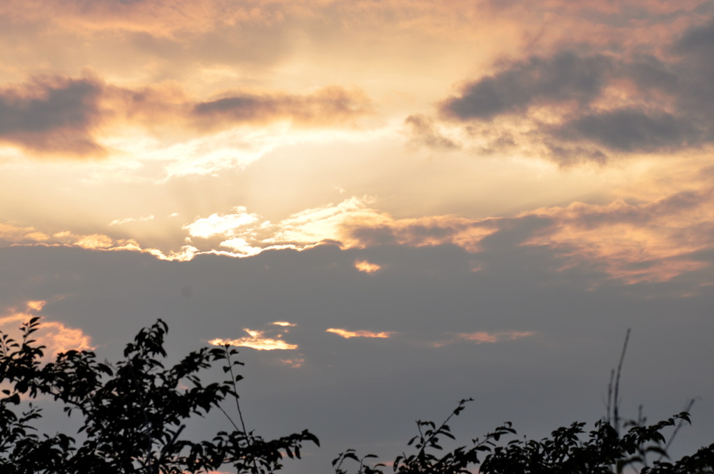 山の夕日