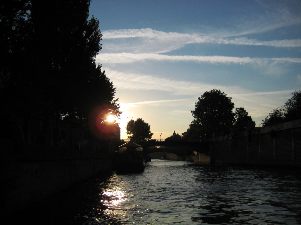 21時前の夕暮れ