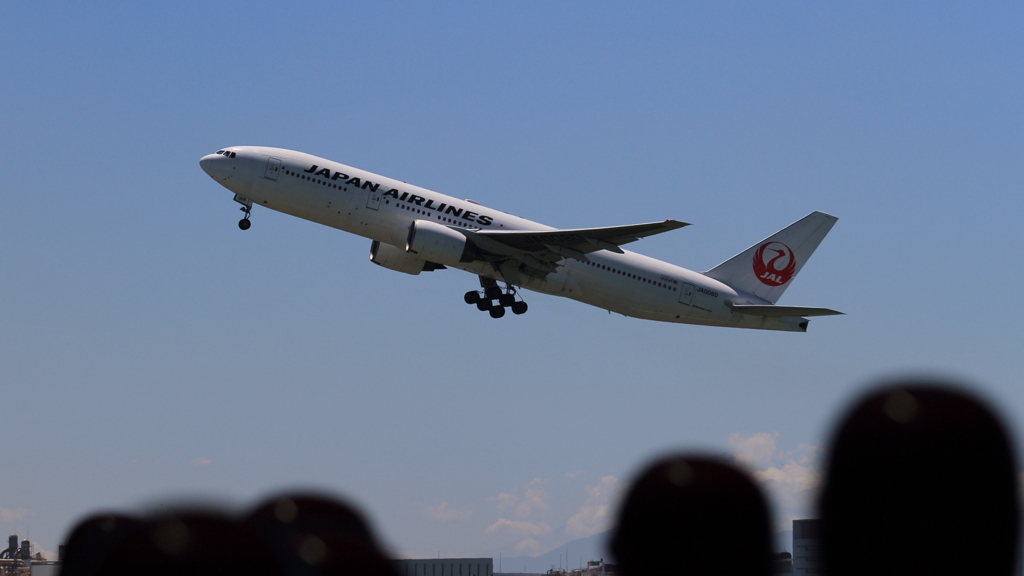 大空への夢　- RWY16Rからのテイクオフ -