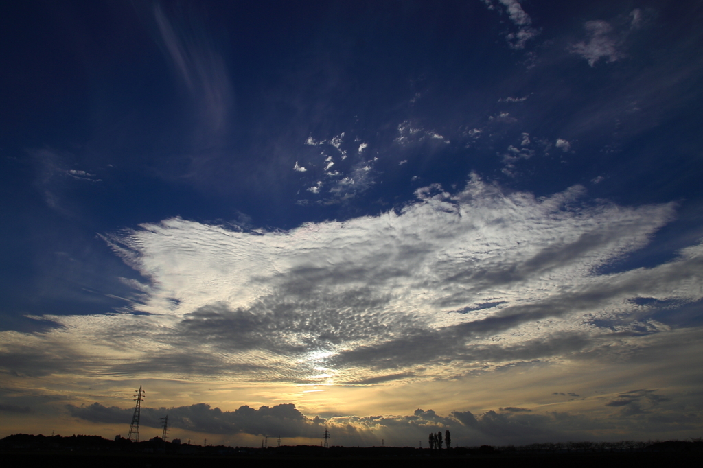 印旛沼・夕景　- 鱗雲の始まり -