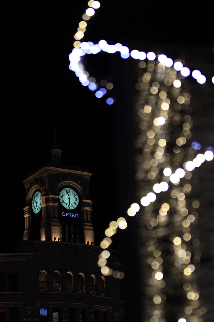 街の情景　- 希望の輪と時計塔 -