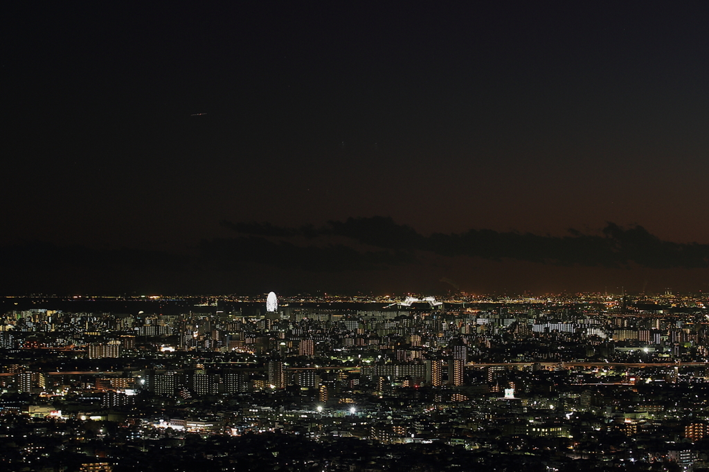 街の情景　- ゲートブリッジと観覧車 -