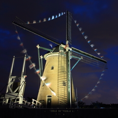 印旛沼・風車　- 夜のオランダ風車 -