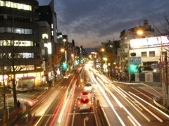 夕刻の青梅街道