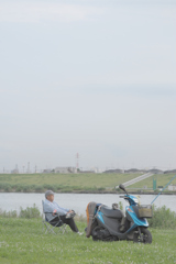 夕暮れを待つ