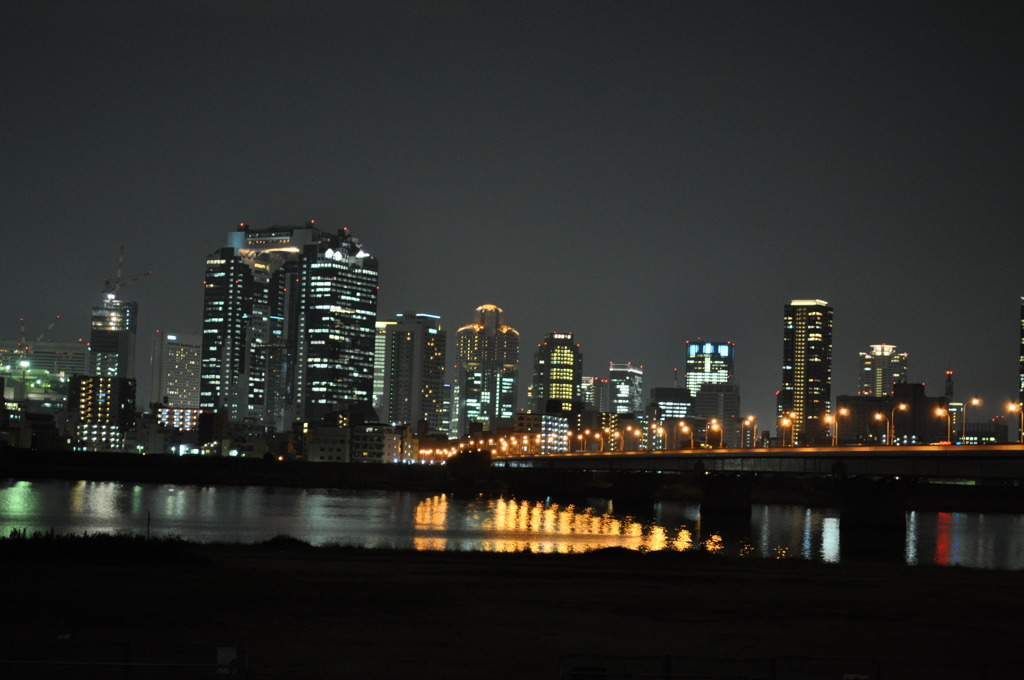淀川からの梅田の夜景