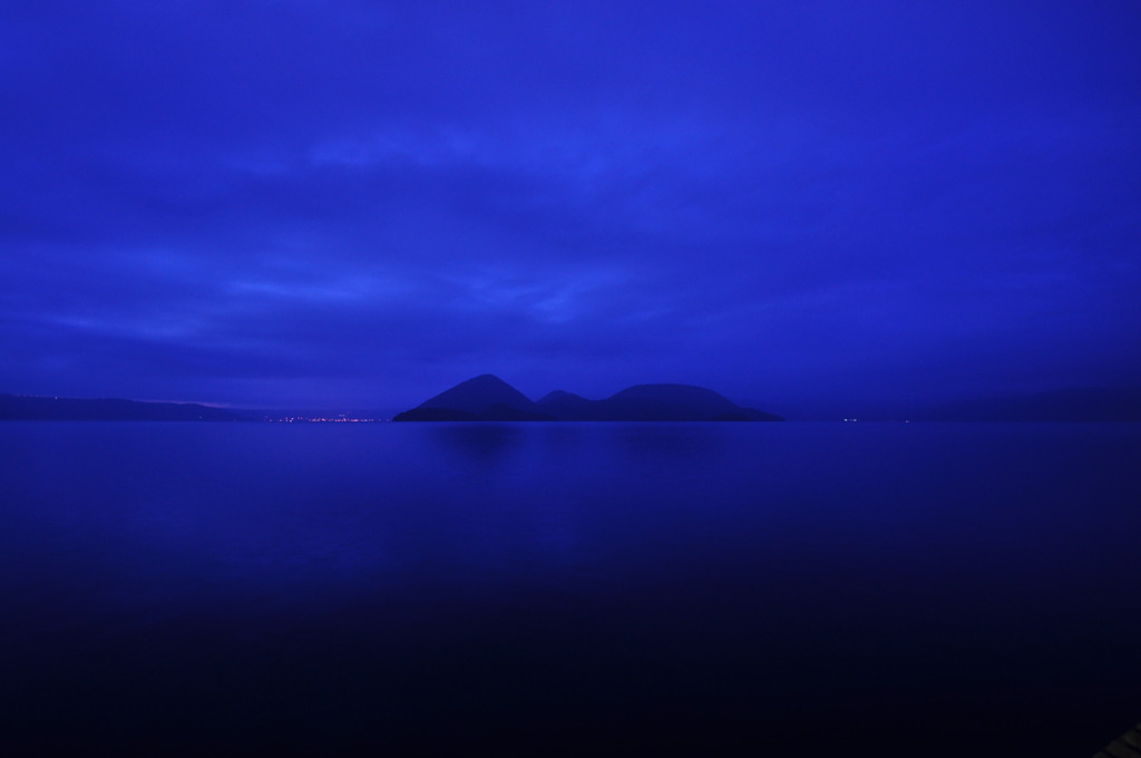 宵闇の中の孤島