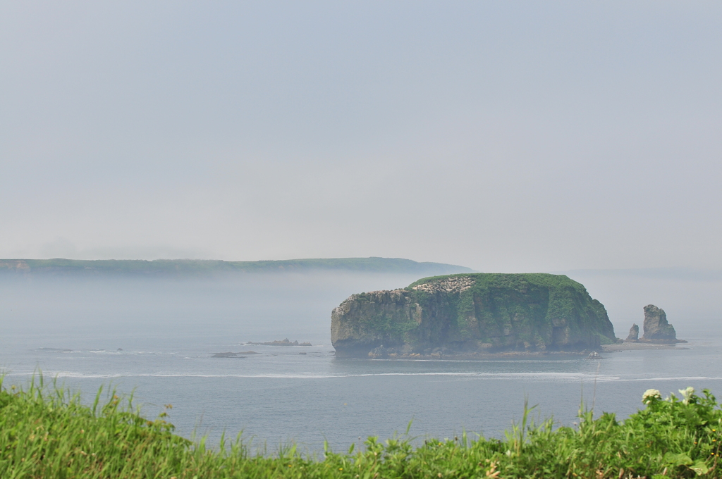 霧多布　アゼチ岬　嶮暮帰島と小島