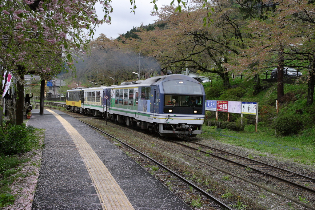 トロッコ列車
