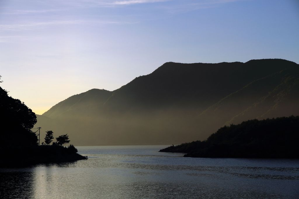朝の西湖