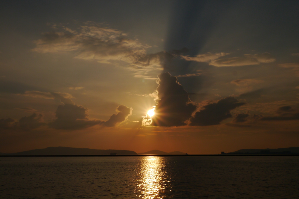 天照夕陽神