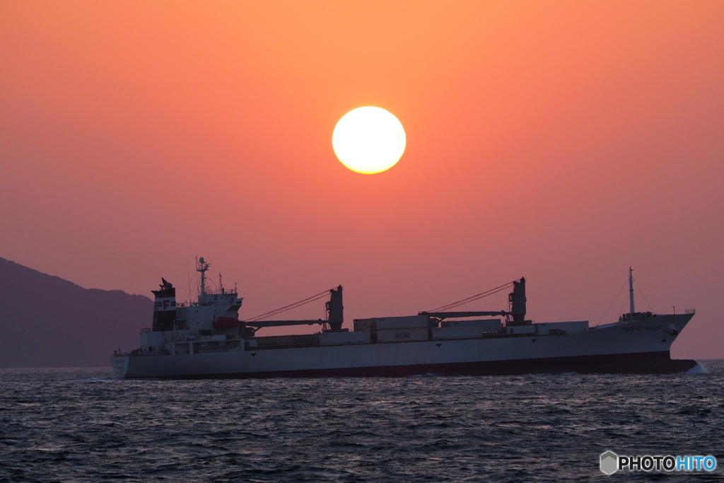 夕陽の海