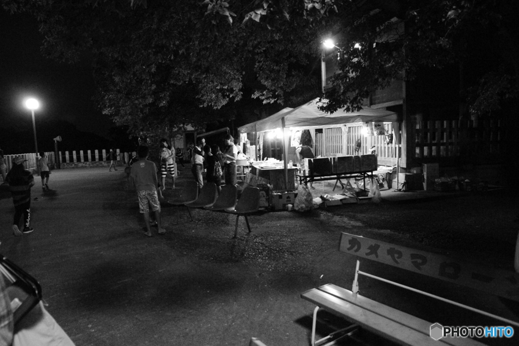 夜店の静けさ
