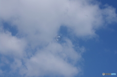 晴天にシャボン玉