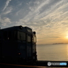 夕暮れに停まる