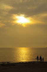 夕暮浜辺