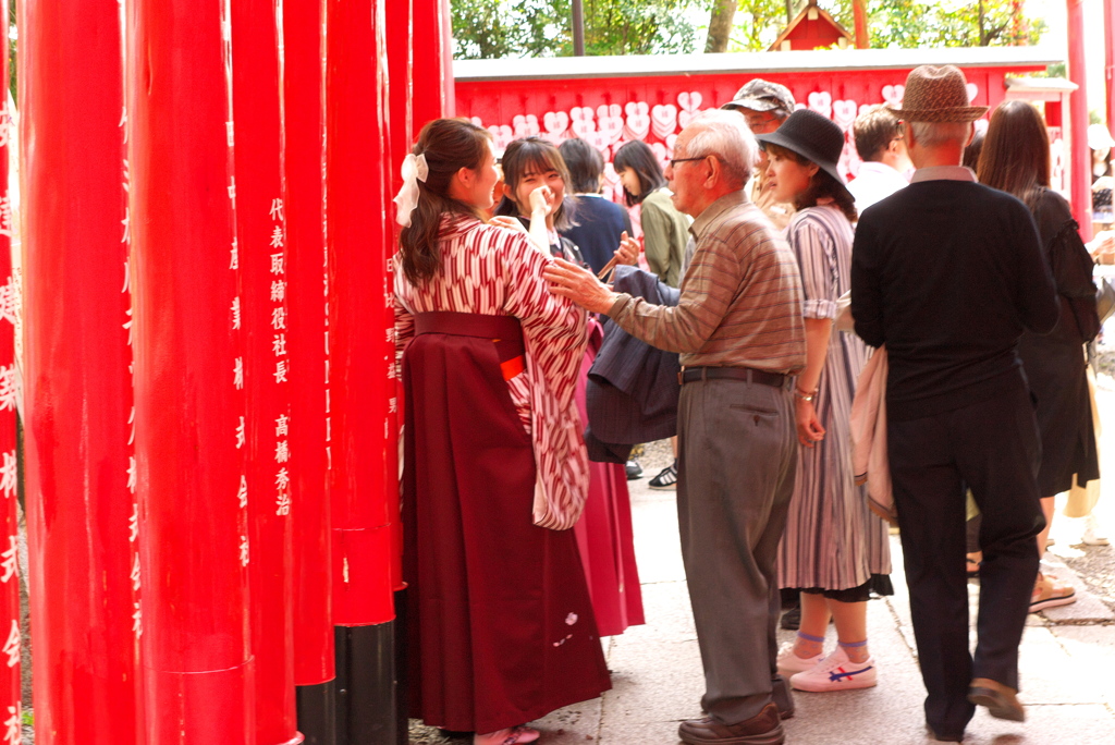 年輩の方も話しかける街