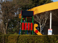 遊具の中から