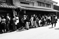 犬山城下町　人気店の行列