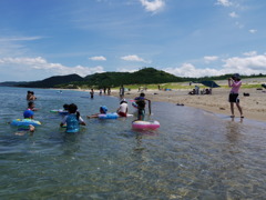 鳴き砂の海水浴