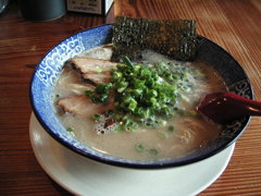 豚骨ラーメン