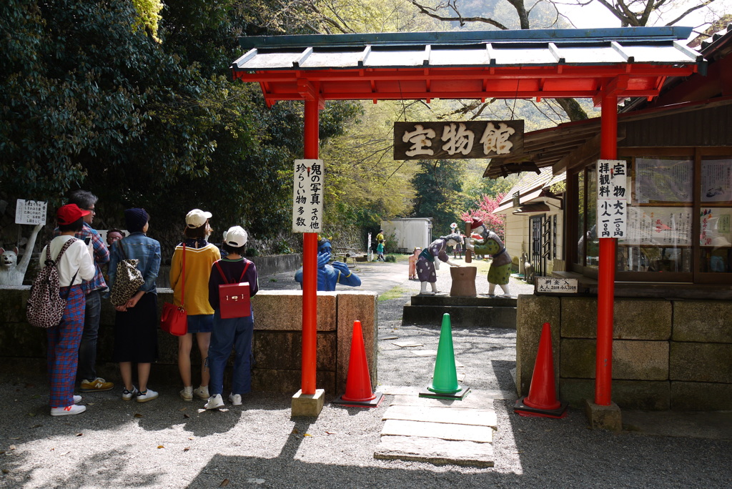 宝物館への入り口