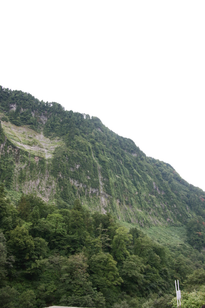 悪城の壁