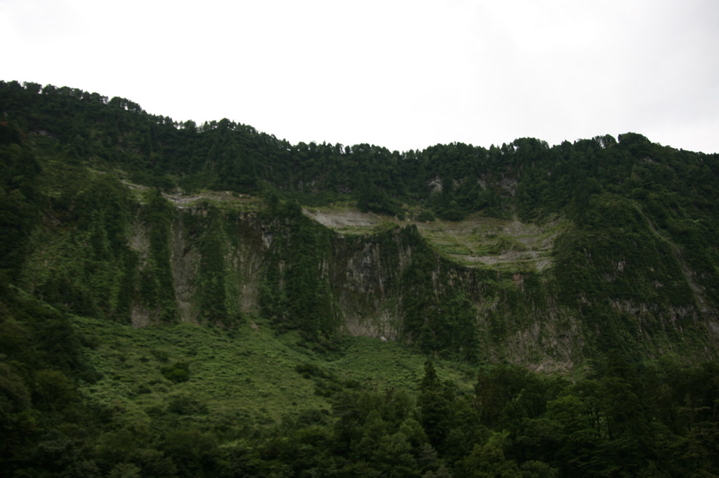 悪城の壁