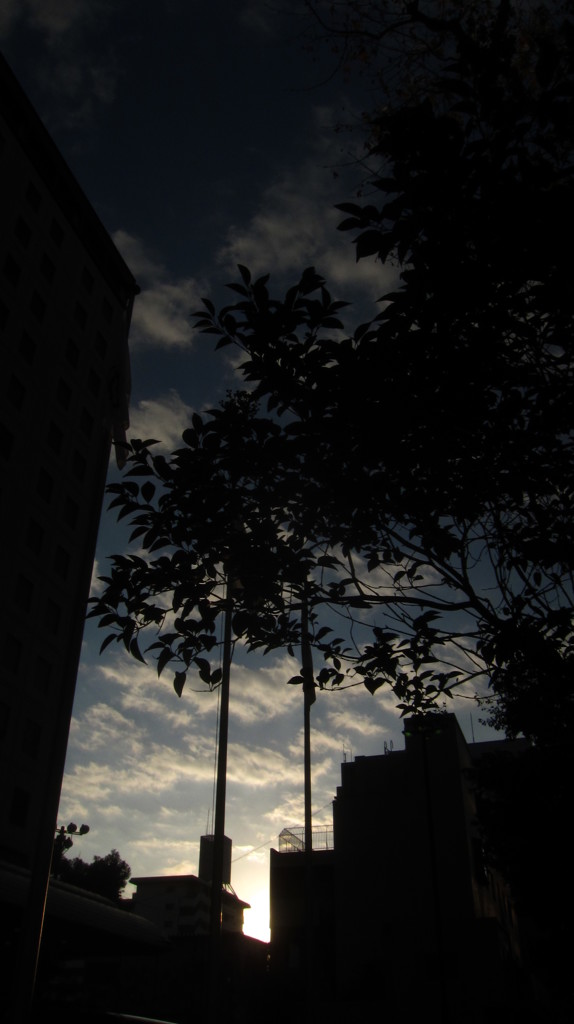 沈みゆく空