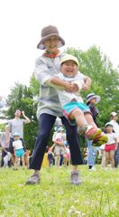 孫の運動会　ばあばとグルグル