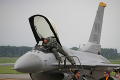 F-16 demo flight パイロット　千歳航空際