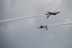 T-4 ブルーインパルス　高速でのクロス