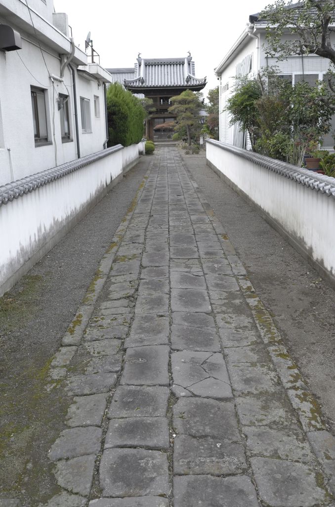 道　まっすぐに