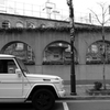 小学校とベンツ
