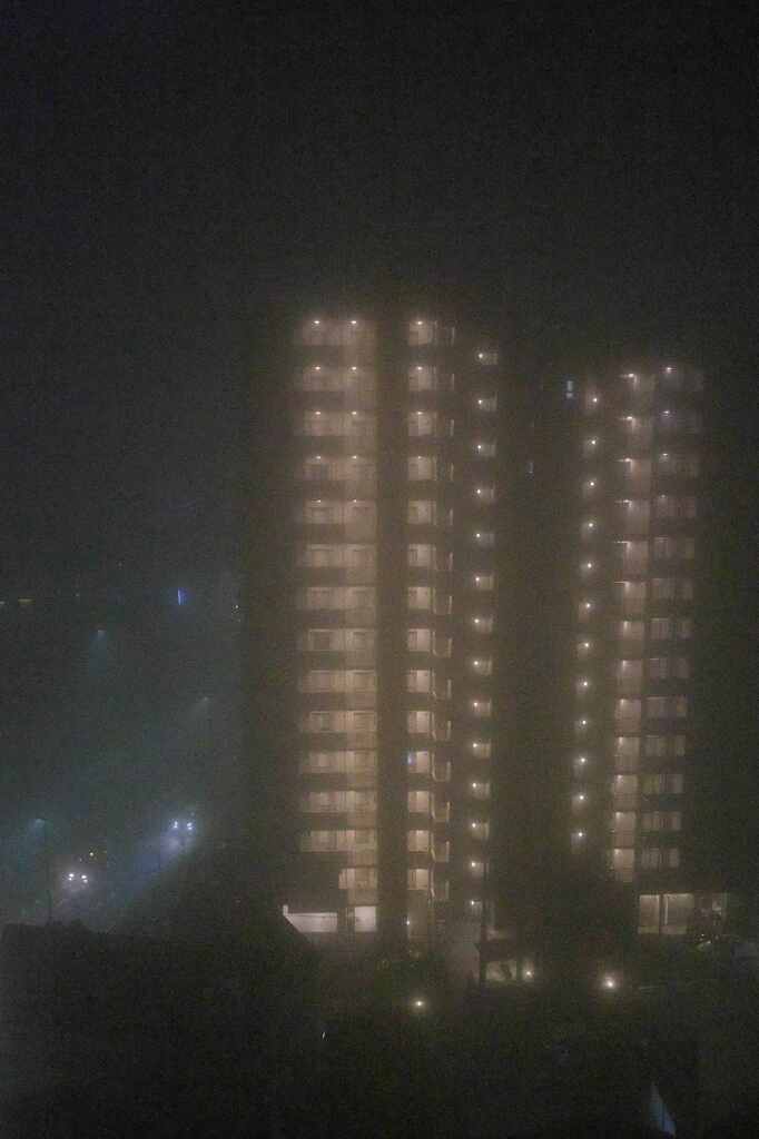 深夜の霧