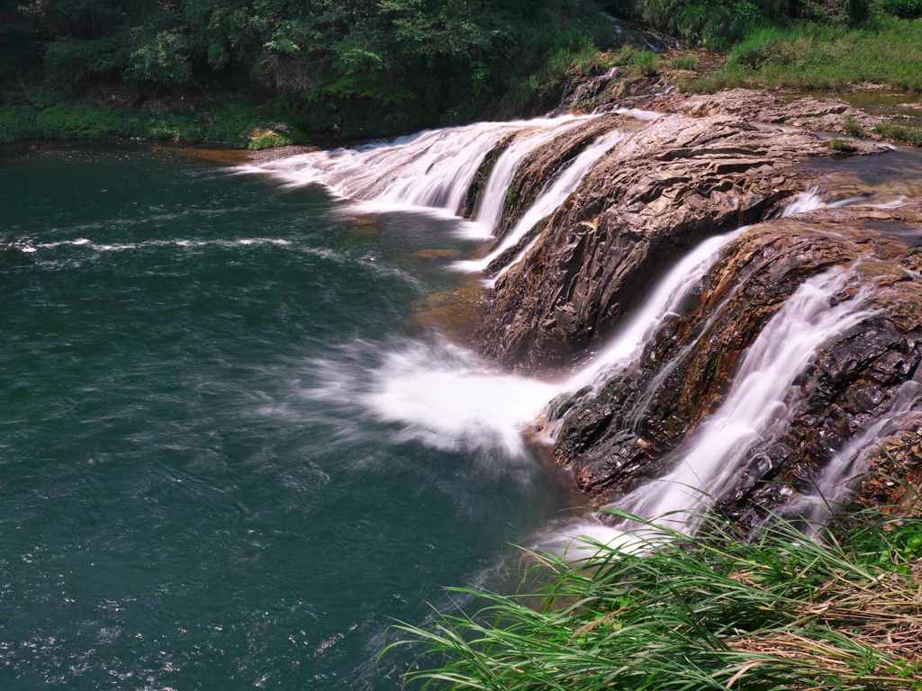 滝全景