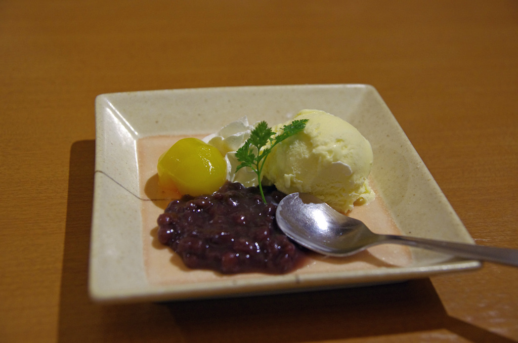 季節のアイスでございます！