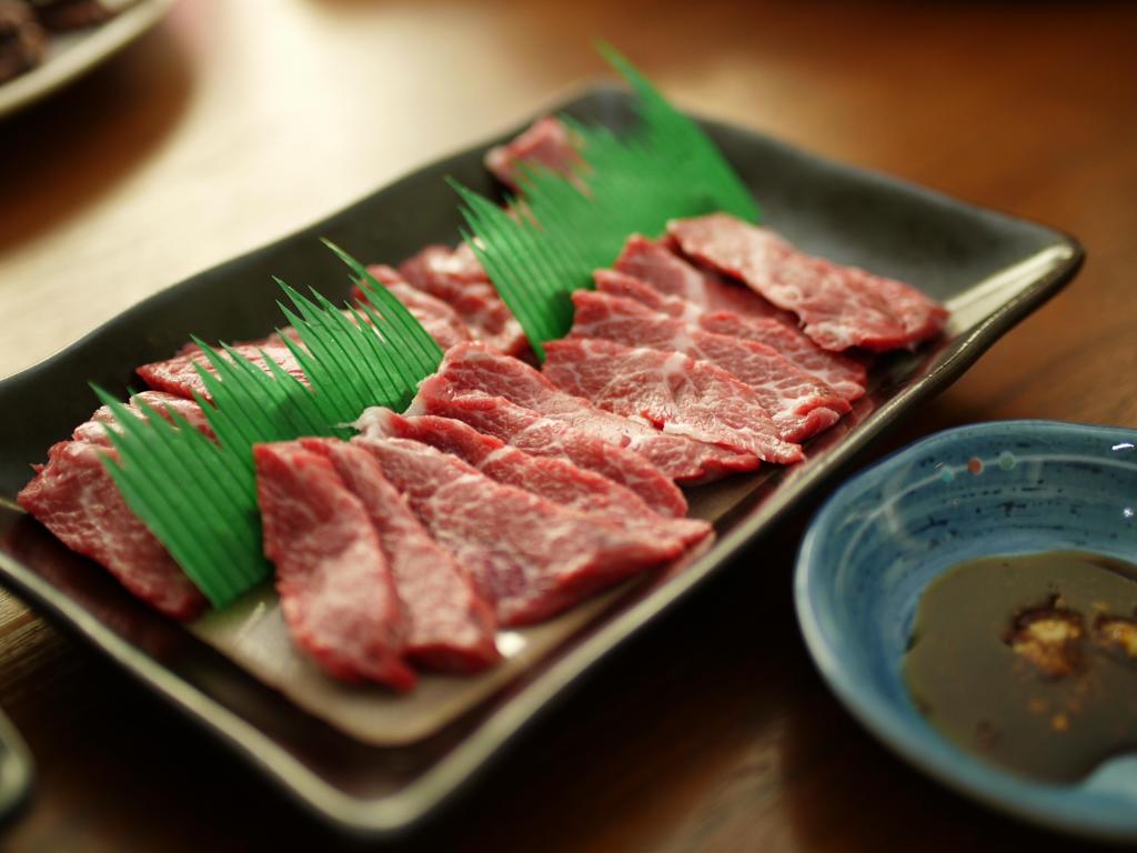 馬刺し