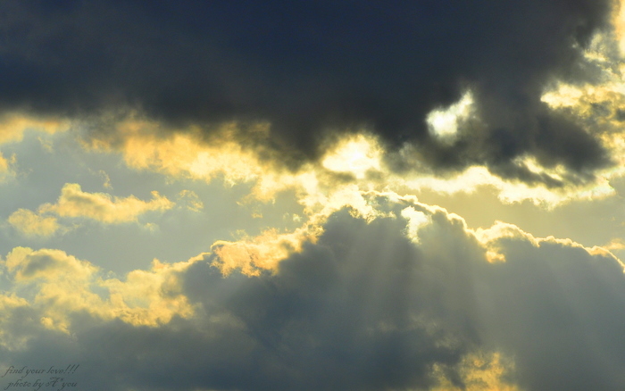 Ｂreak  in the clouds