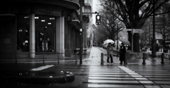 雨の街角