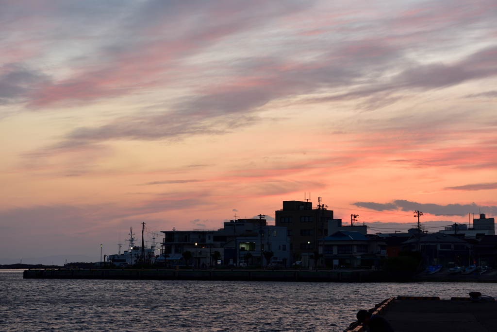 夕陽赤く～♪