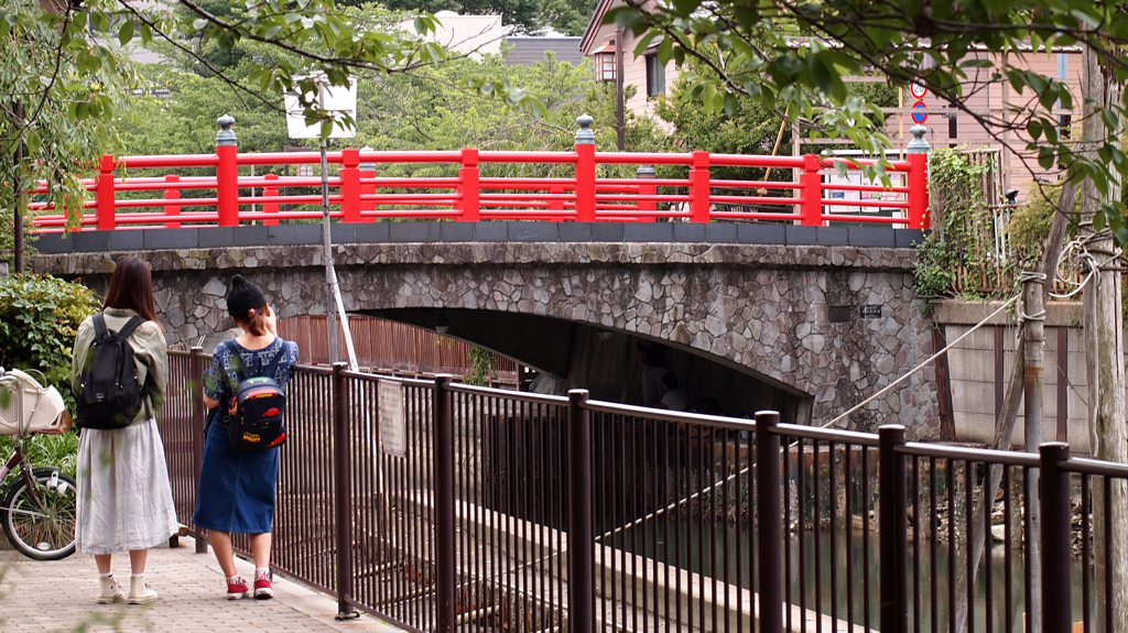 夏待ち小橋
