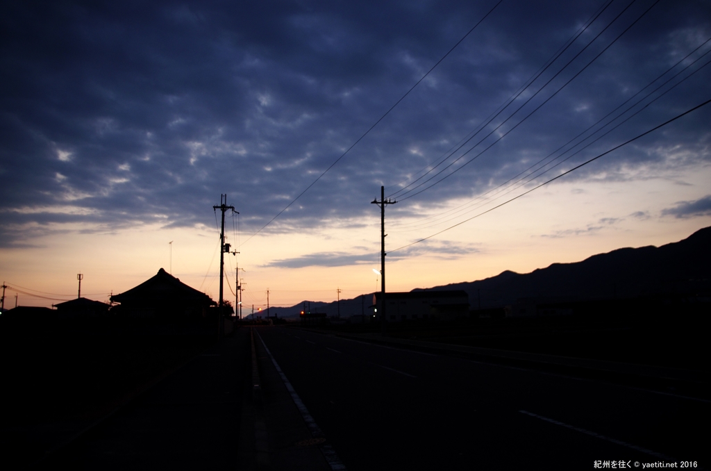 朝焼け　紀の川