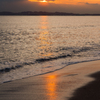 引き波が煌めく