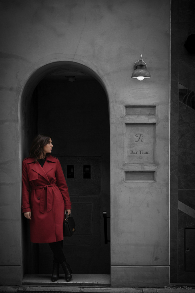 Bar Titan