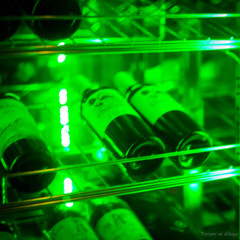 Wine cellar は緑色