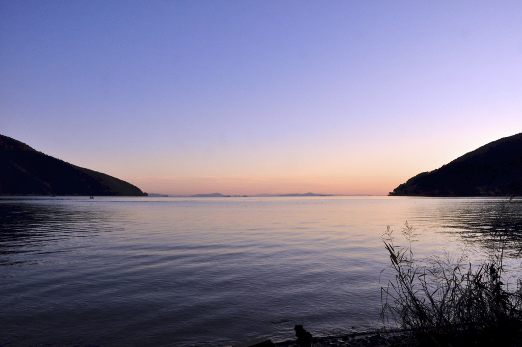 奥琵琶湖　日暮れ