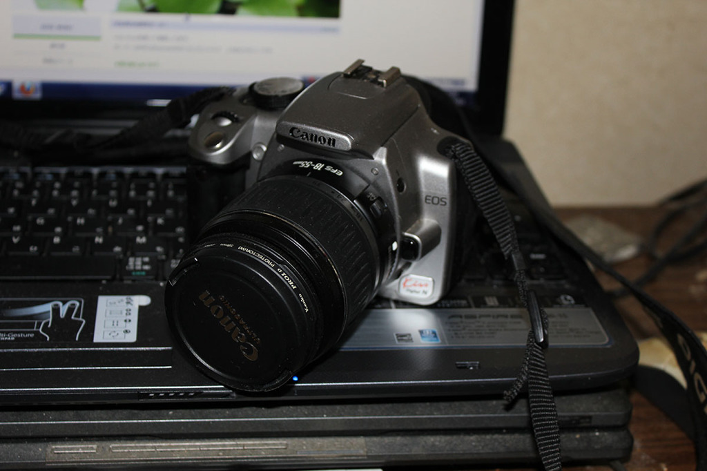 Canon EOS Kiss Digital N